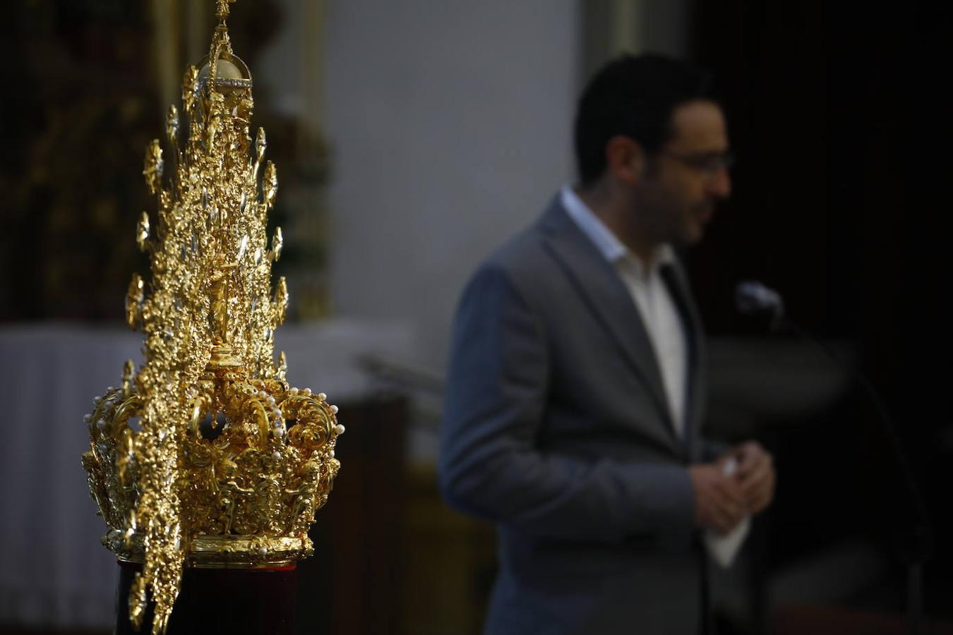 La nueva corona de la Virgen de la Esperanza de Córdoba, en imágenes