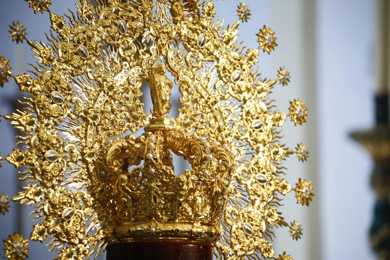 La nueva corona de la Virgen de la Esperanza de Córdoba, en imágenes