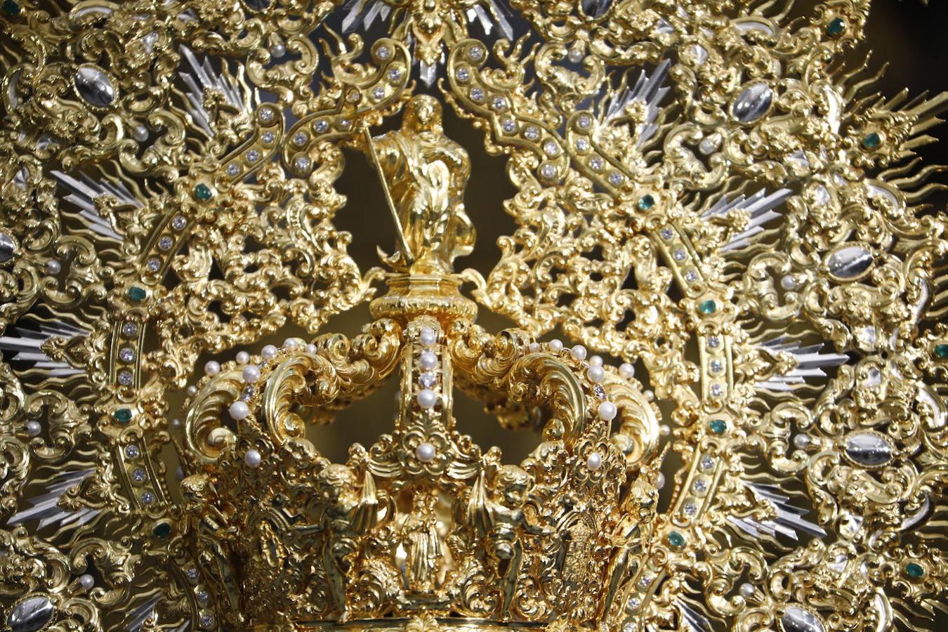 La nueva corona de la Virgen de la Esperanza de Córdoba, en imágenes