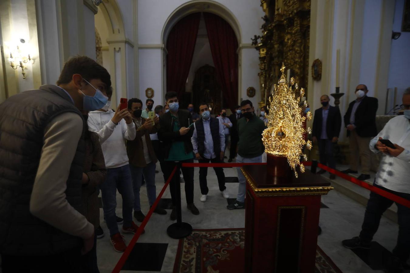 La nueva corona de la Virgen de la Esperanza de Córdoba, en imágenes