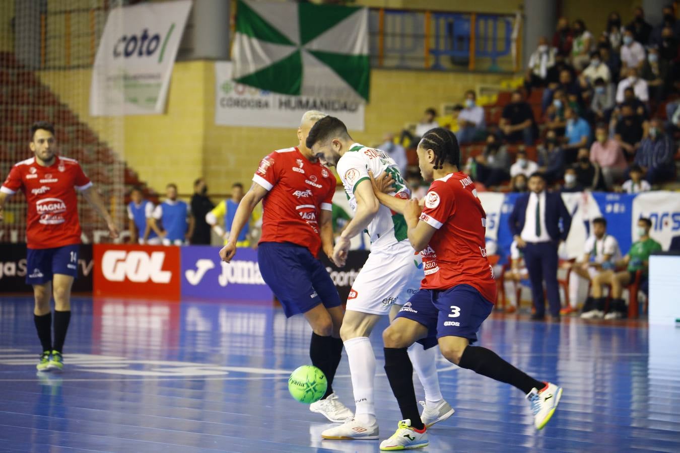 El empate entre el Córdoba Patrimonio y el Osasuna, en imágenes