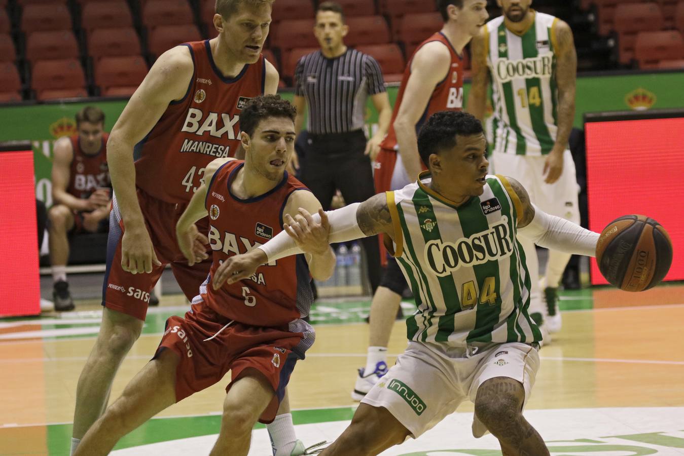 Partido entre el Coosur Real Betis y el Baxi Manresa