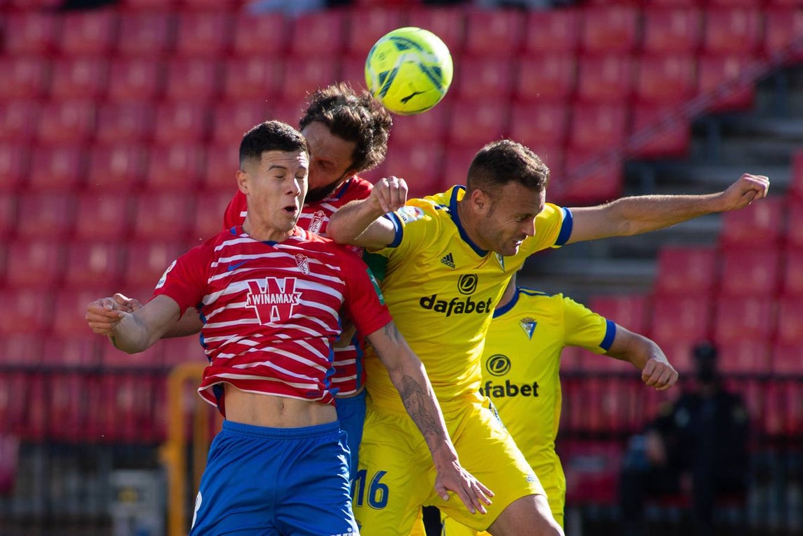 FOTOS: La victoria del Cádiz en Granada, en imágenes