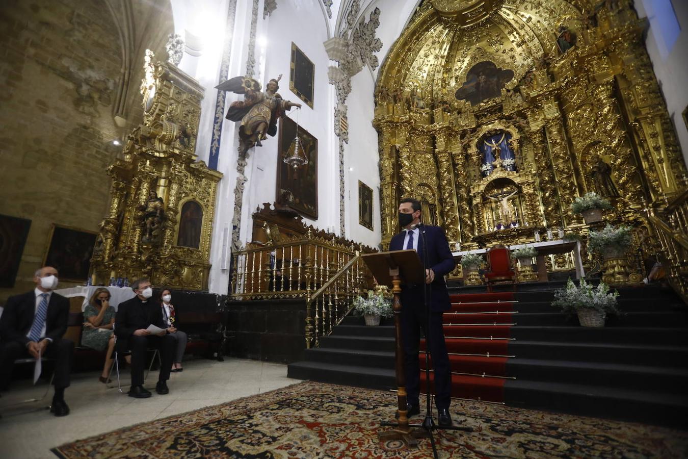 La nueva iluminación de la iglesia de San Francisco de Córdoba, en imágenes