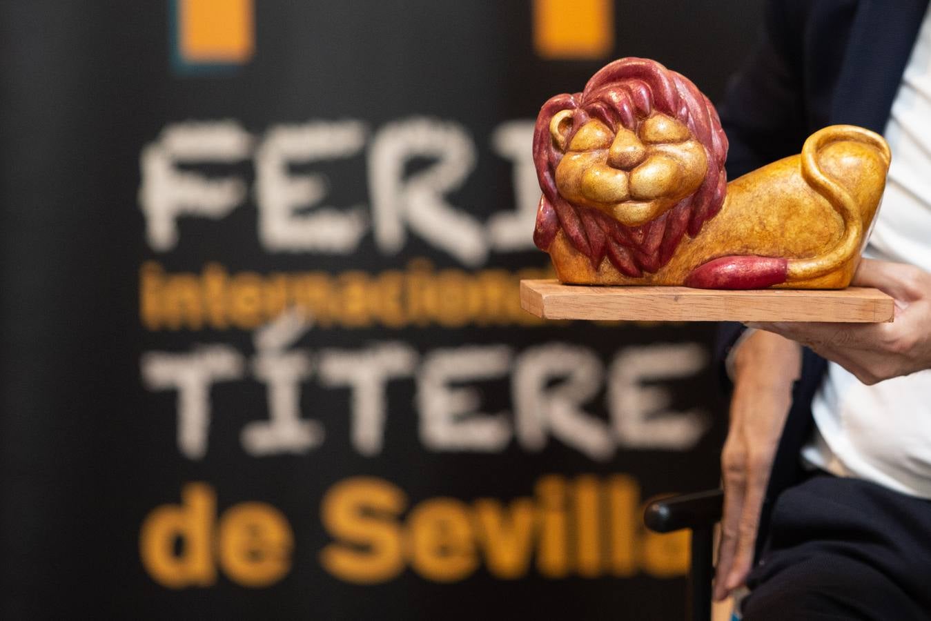 Los títeres traen su feria y la ilusión a Sevilla