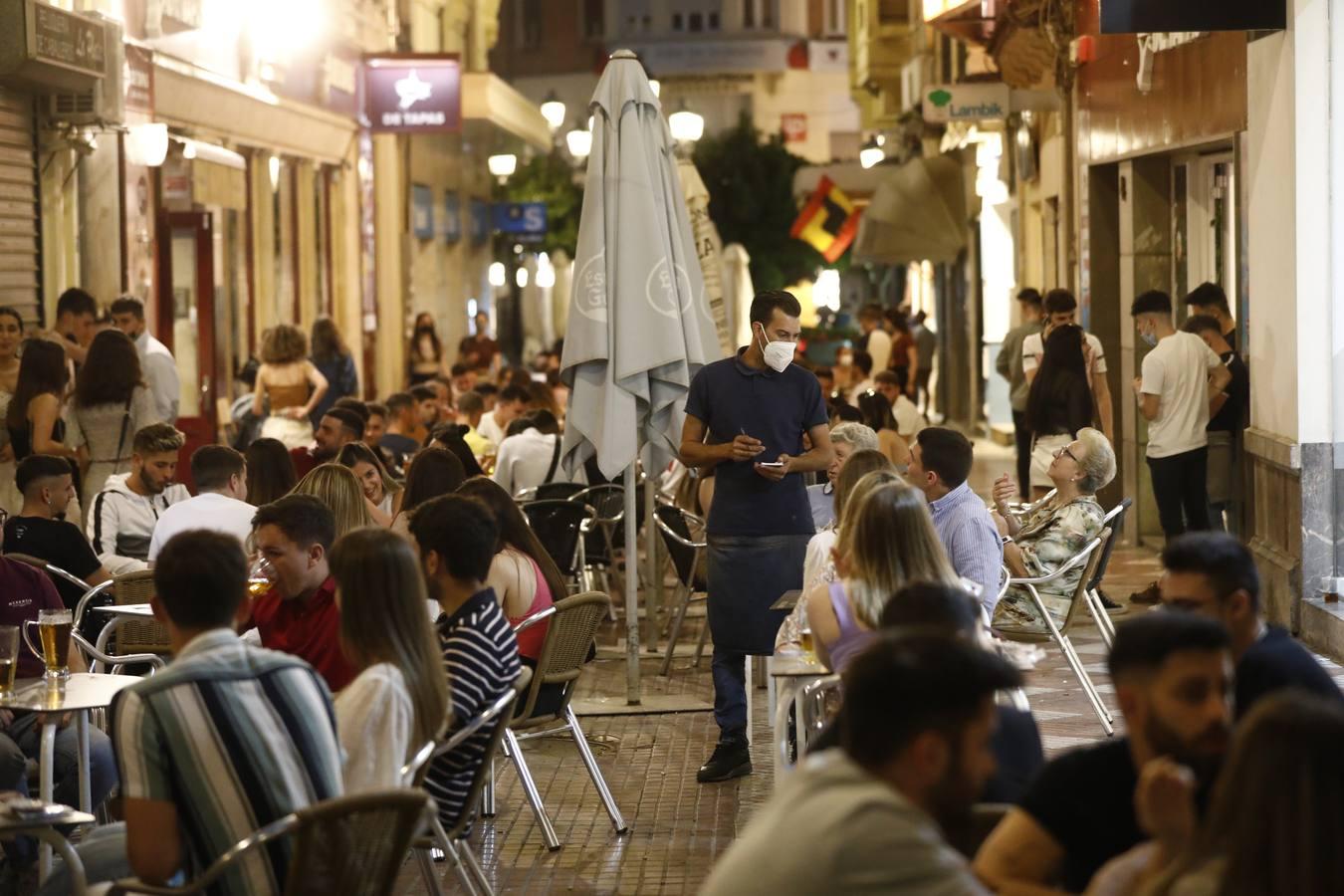 La primera noche sin toque de queda en Córdoba, en imágenes