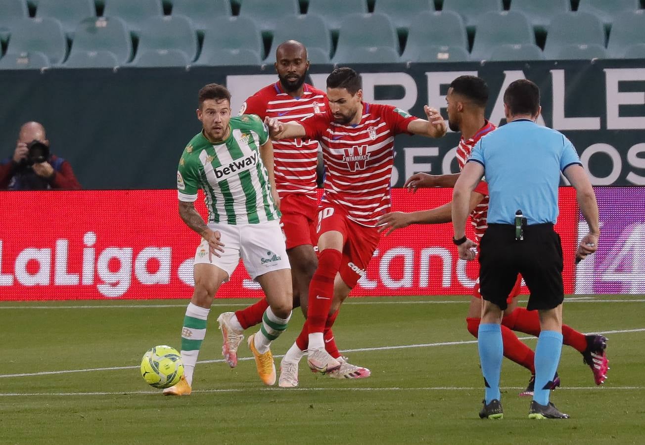 Victoria del Betis sobre el Granada (2-1)