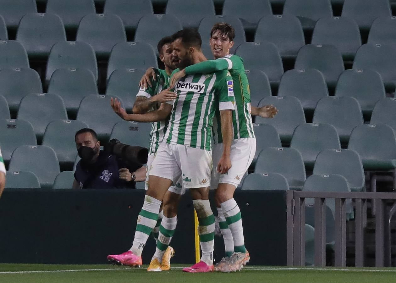 Victoria del Betis sobre el Granada (2-1)