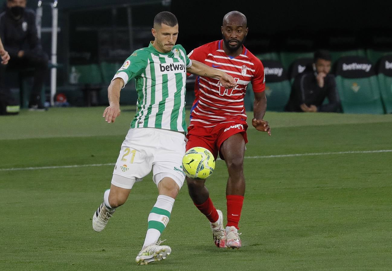 Victoria del Betis sobre el Granada (2-1)