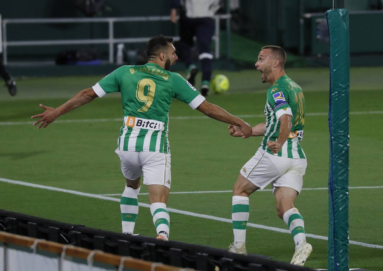 Victoria del Betis sobre el Granada (2-1)