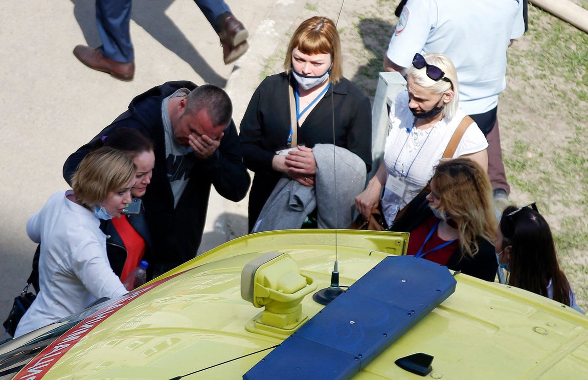 Han tenido que ser hospitalizadas 16 personas, entre ellas 12 menores y cuatro profesores. 