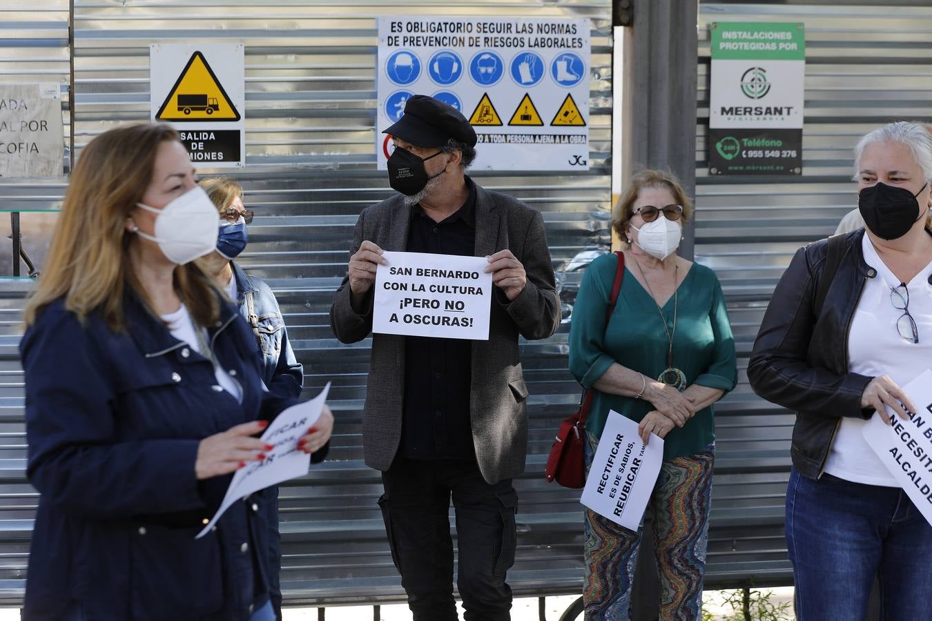 Protesta de los vecinos de San Bernardo frente a la Fábrica de Artillería