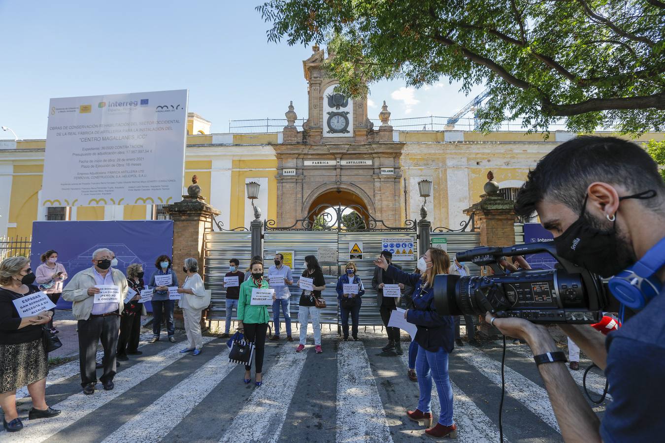 Protesta de los vecinos de San Bernardo frente a la Fábrica de Artillería