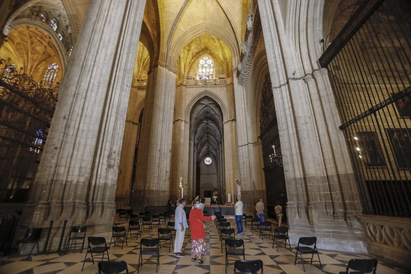 Vuelven las visitas a la Catedral de Sevilla tras el estado de alarma