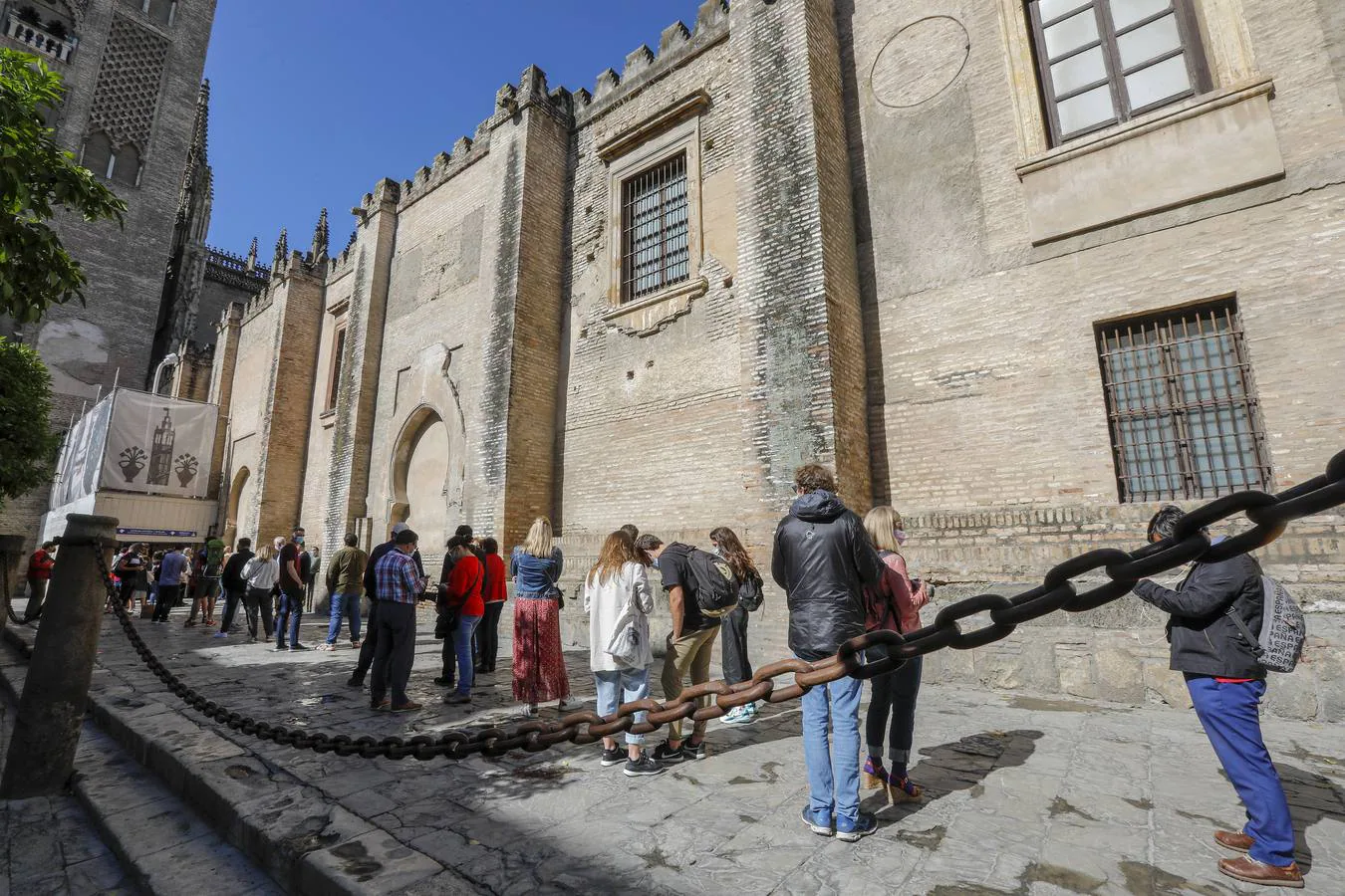 La catedral de Sevilla vuelve a abrir sus puertas a las visitas culturales este lunes