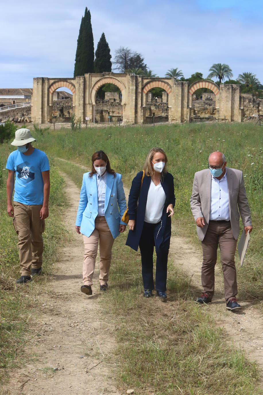 La excavación para delimitar la Plaza de Armas de Medina Azahara, en imágenes