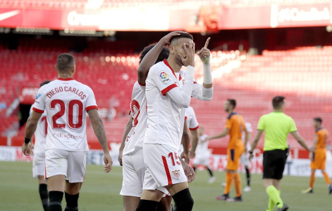 Partido entre el Sevilla F.C. y el Valencia C.F.