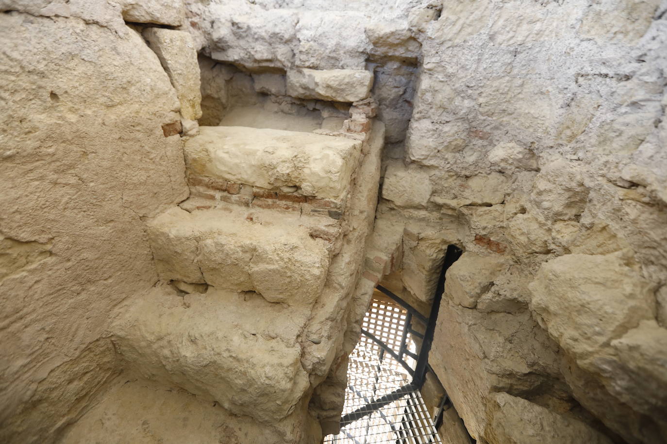 El alminar de San Juan de los Caballeros de Córdoba restaurado, en imágenes