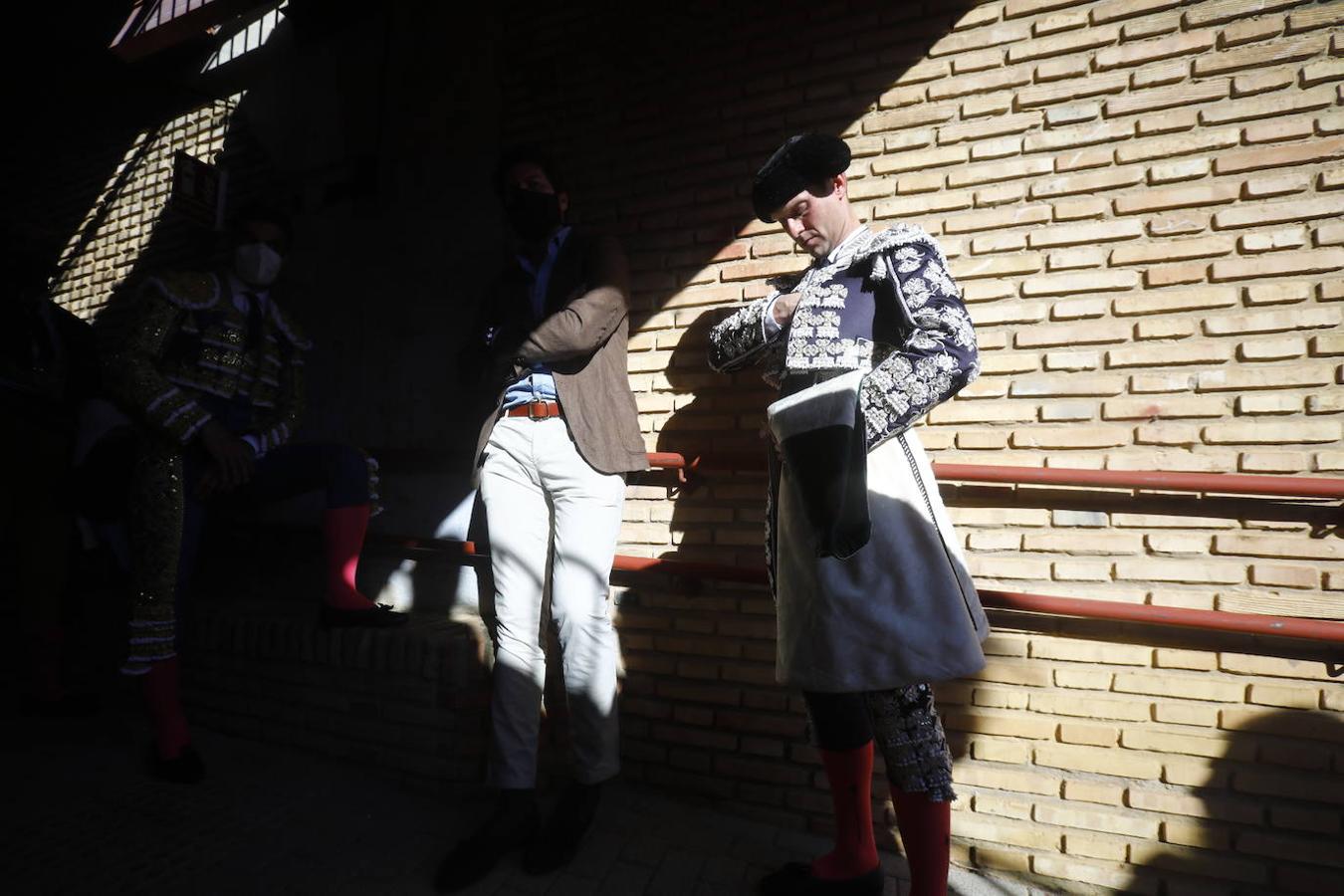 Toros en Córdoba | El ambiente de la primera corrida de la Feria de Mayo, en imágenes