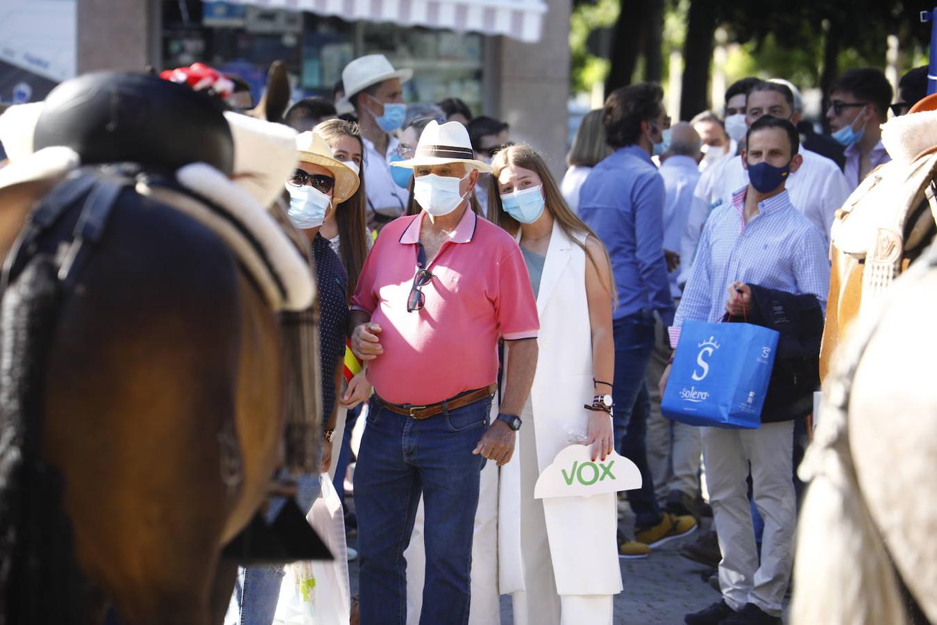 Toros en Córdoba | El ambiente de la primera corrida de la Feria de Mayo, en imágenes