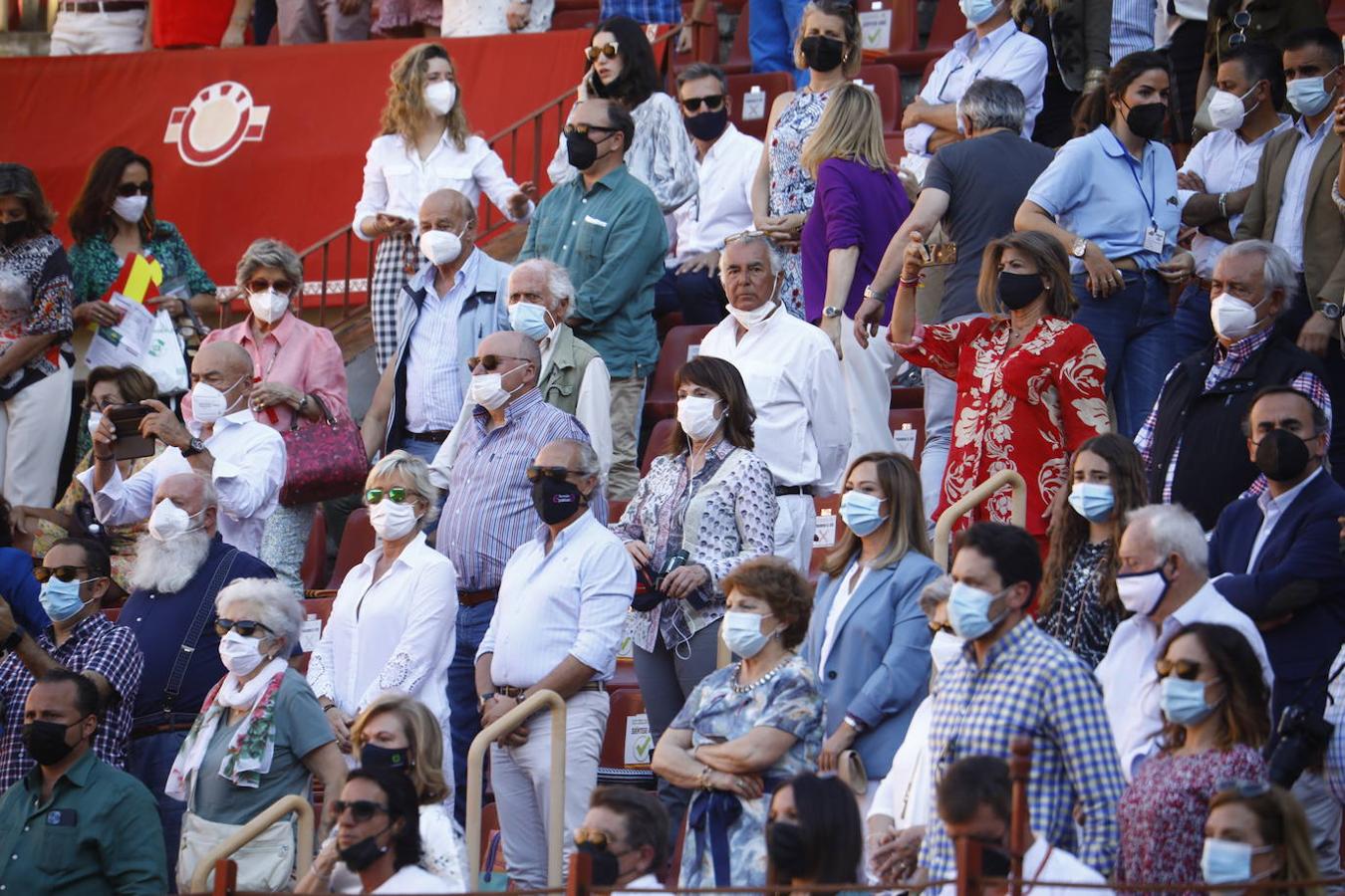 Toros en Córdoba | El ambiente de la primera corrida de la Feria de Mayo, en imágenes