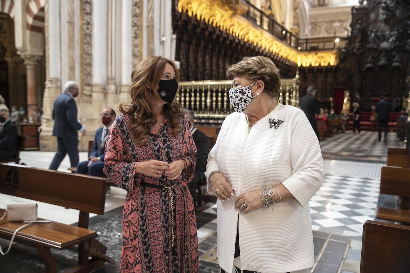 La cita de las hermandades de Gloria en la Catedral de Córdoba, en imágenes