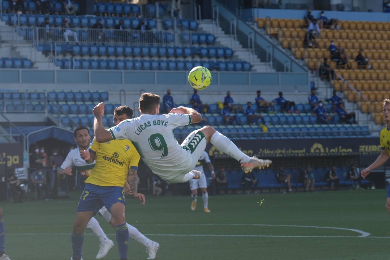 FOTOS: Las imágenes del Cádiz CF - Elche en Carranza