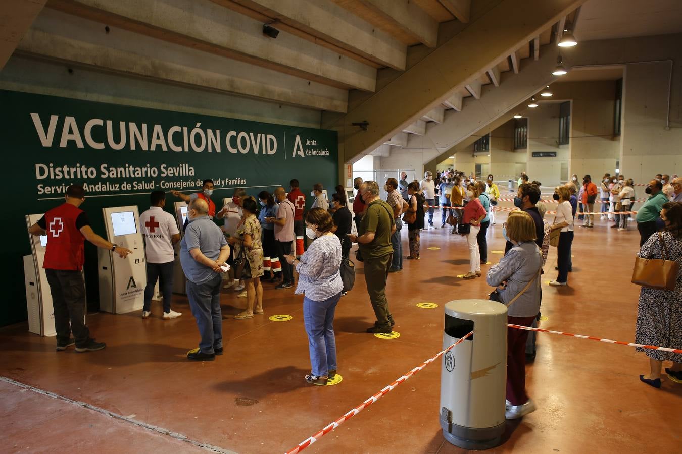 El estadio de la Cartuja cumple un mes como centro de vacunación masiva