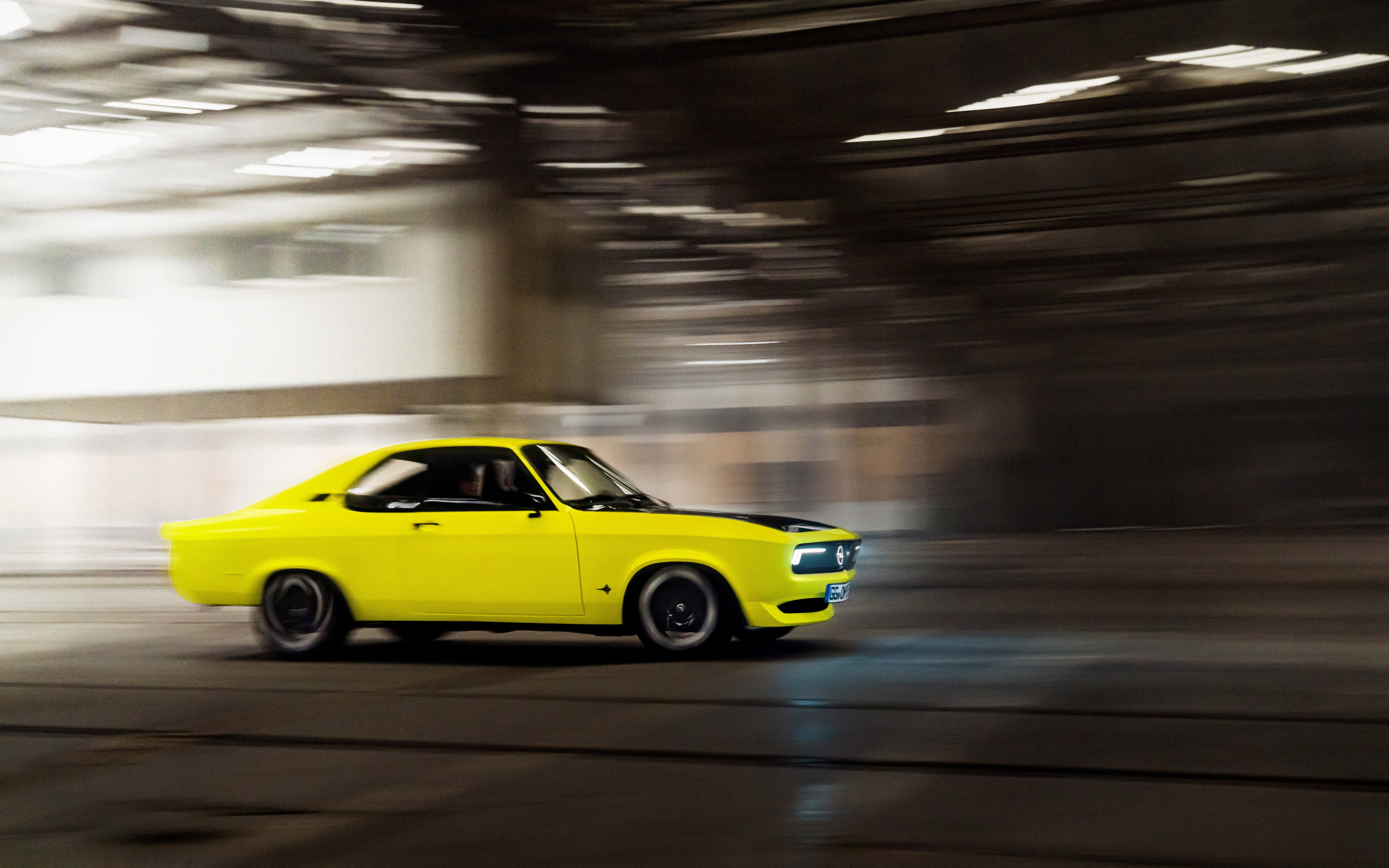 Fotogalería: Tradición y vanguardismo para el clásico Opel Manta que se convierte en eléctrico