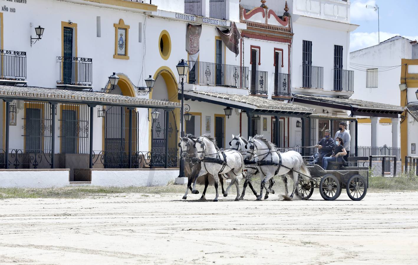 El Rocío resiste al límite otro año sin romería