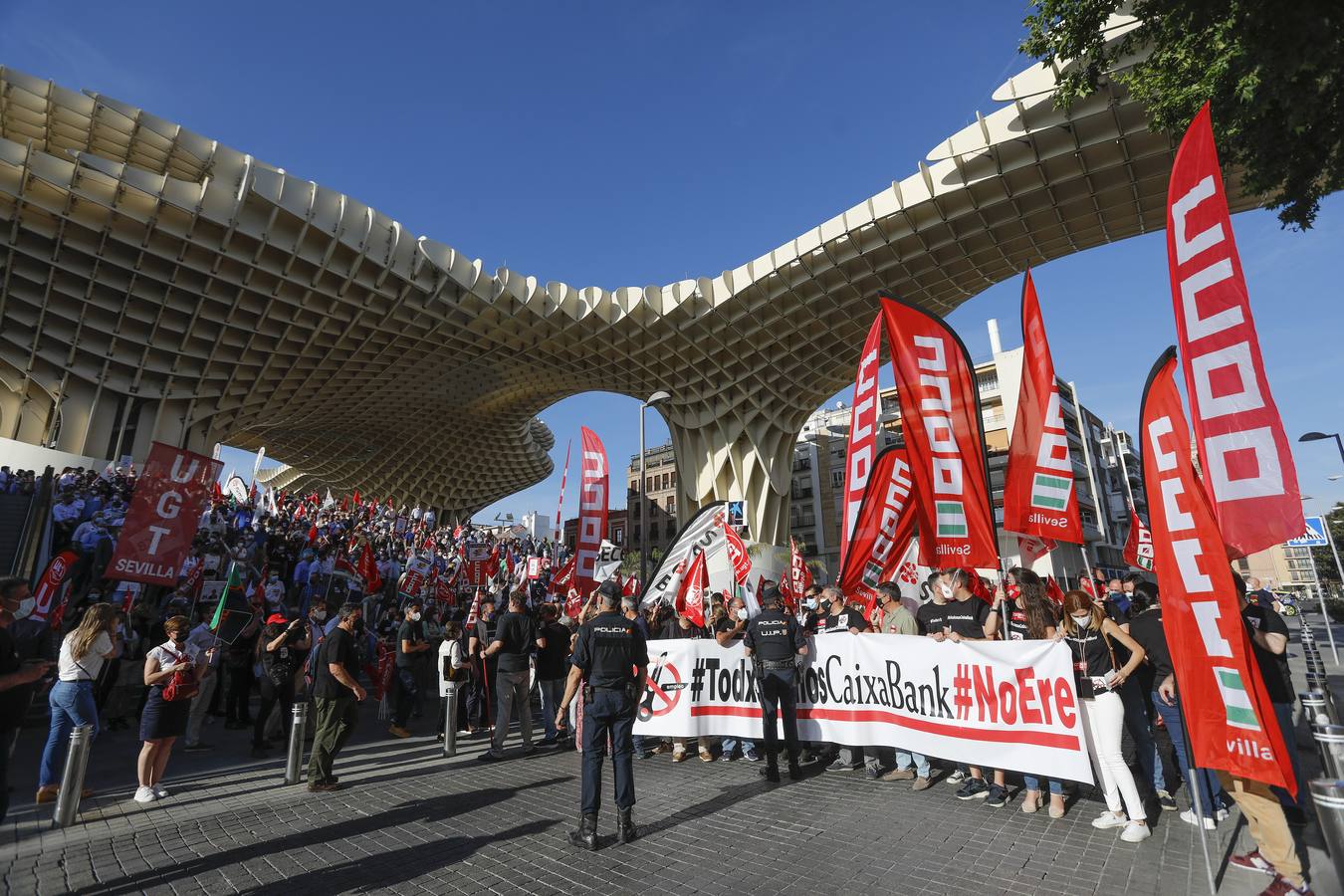 Manifestación en Sevilla contra el ERE de Caixabank