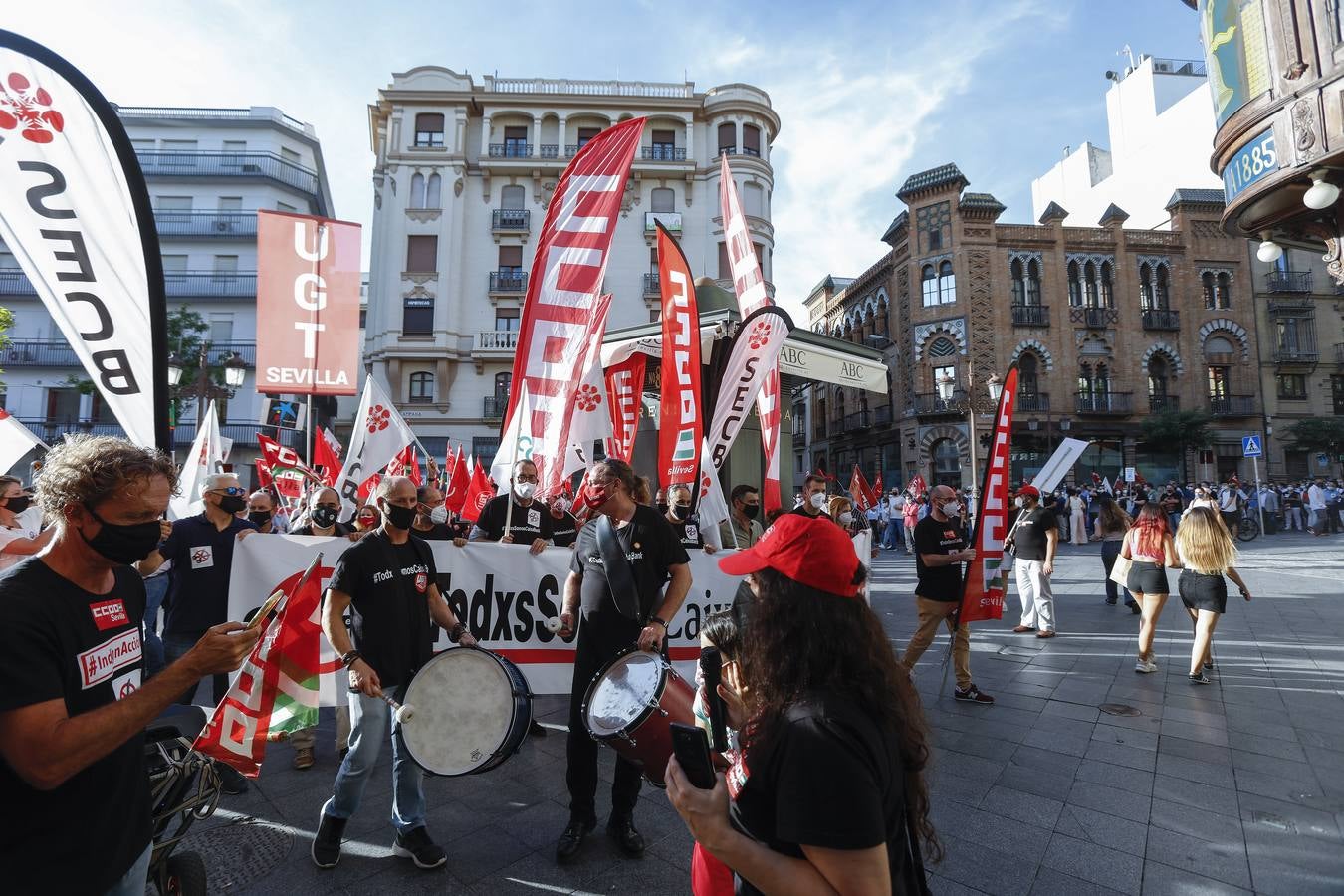 Manifestación en Sevilla contra el ERE de Caixabank