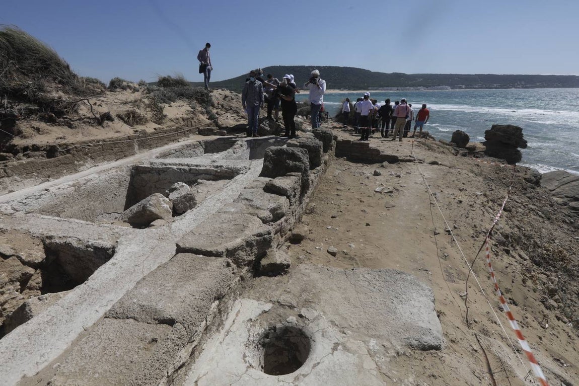 El yacimiento de Caños de Meca, en fotos: una necrópolis de la Edad de Bronce, termas, piscifactoría...