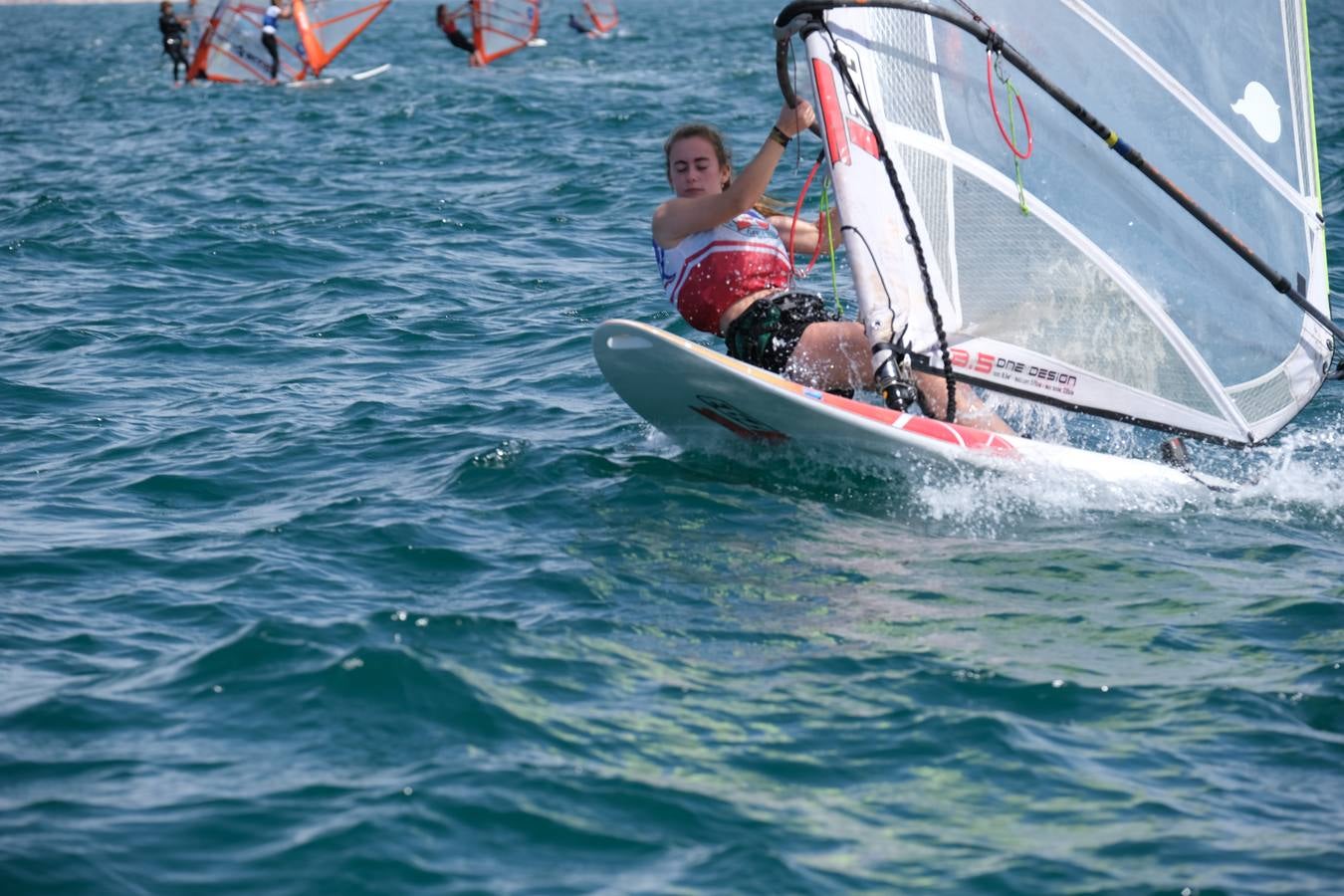 FOTOS: Las imágenes más espectaculares de la Copa de España de Windsurf, en la bahía de Cádiz