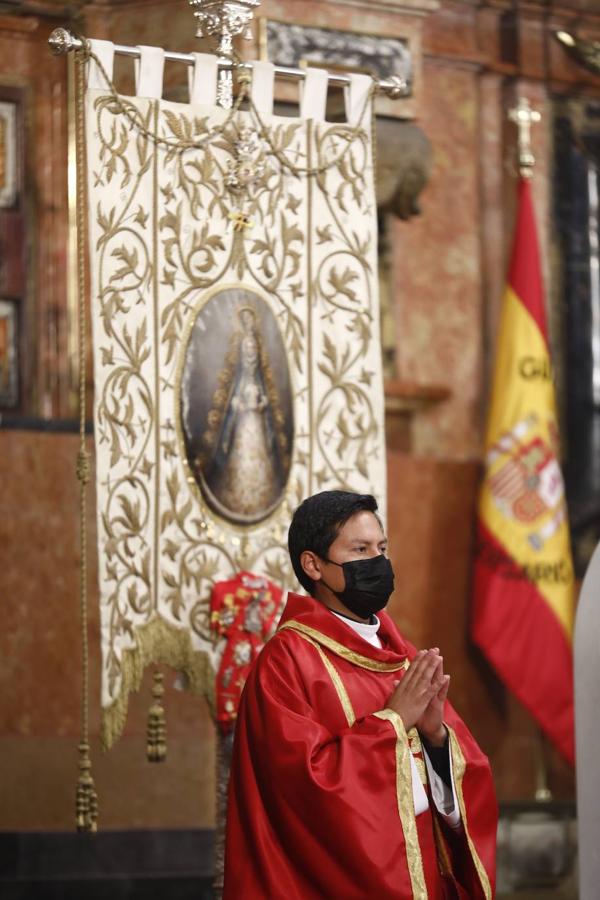 La misa de pentecostés en la Catedral de Córdoba, en imágenes