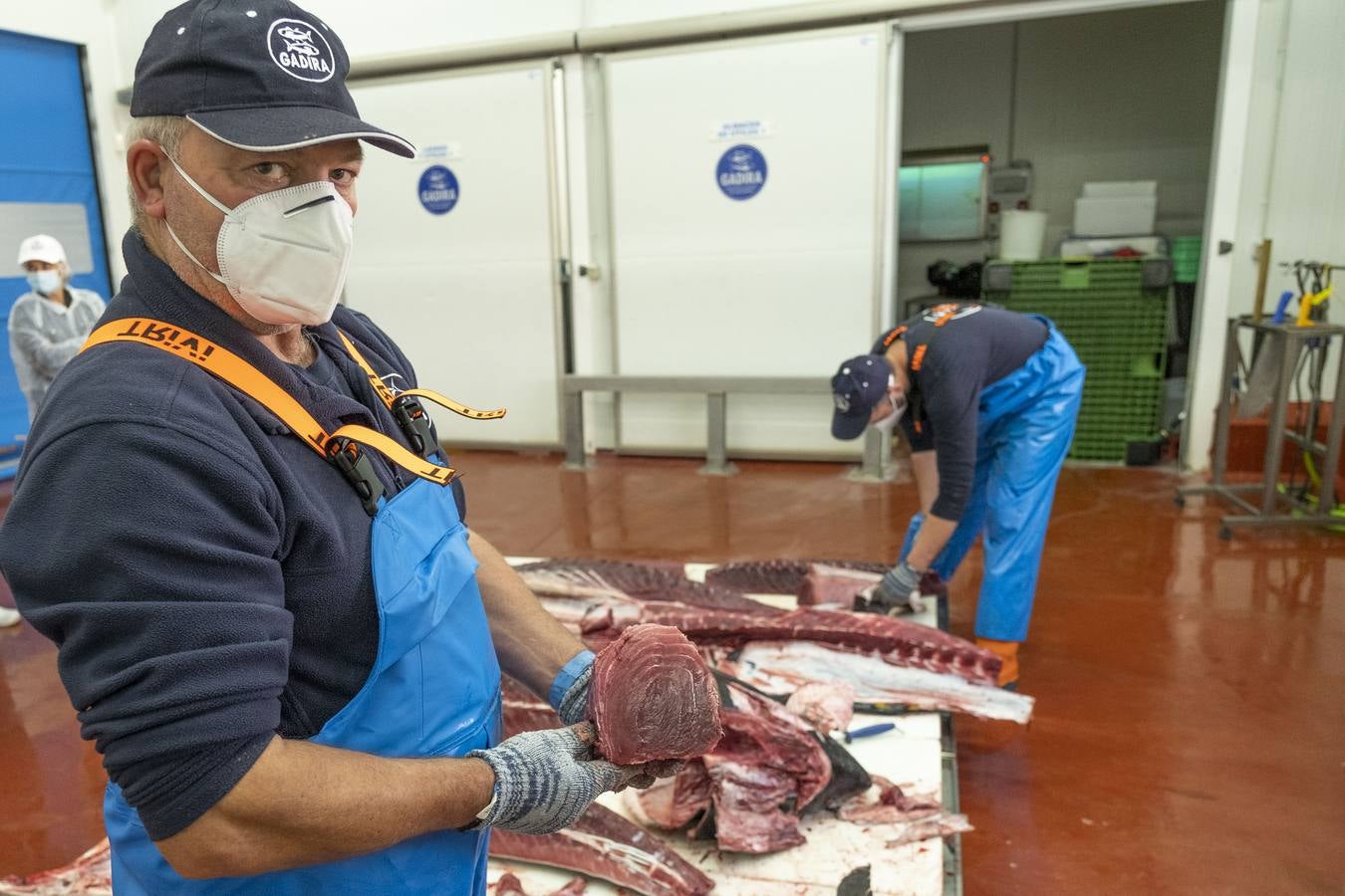 Artesanos del atún rojo salvaje en Cádiz