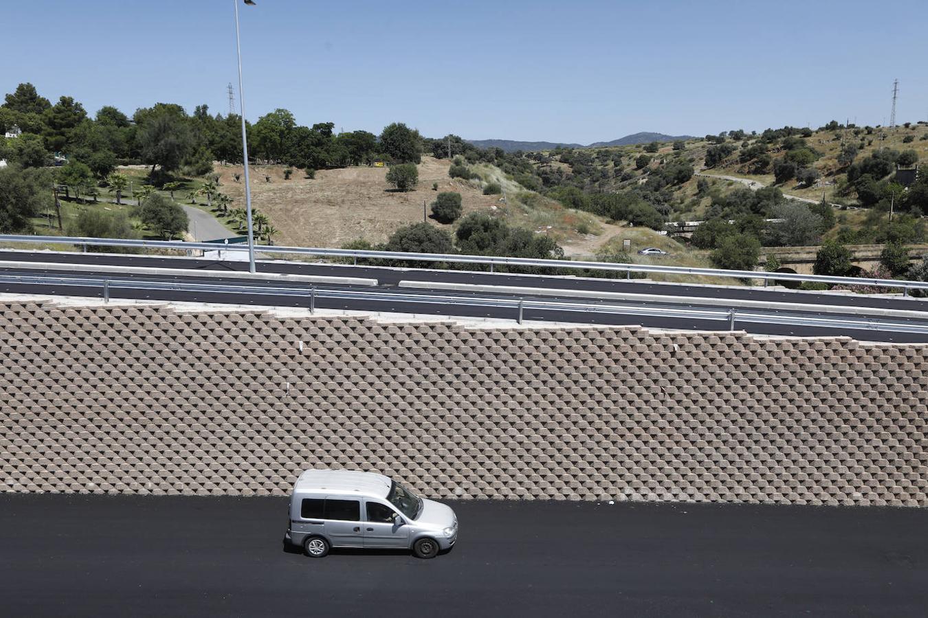 Las últimas obras del tramo municipal de la Ronda Norte de Córdoba, en imágenes