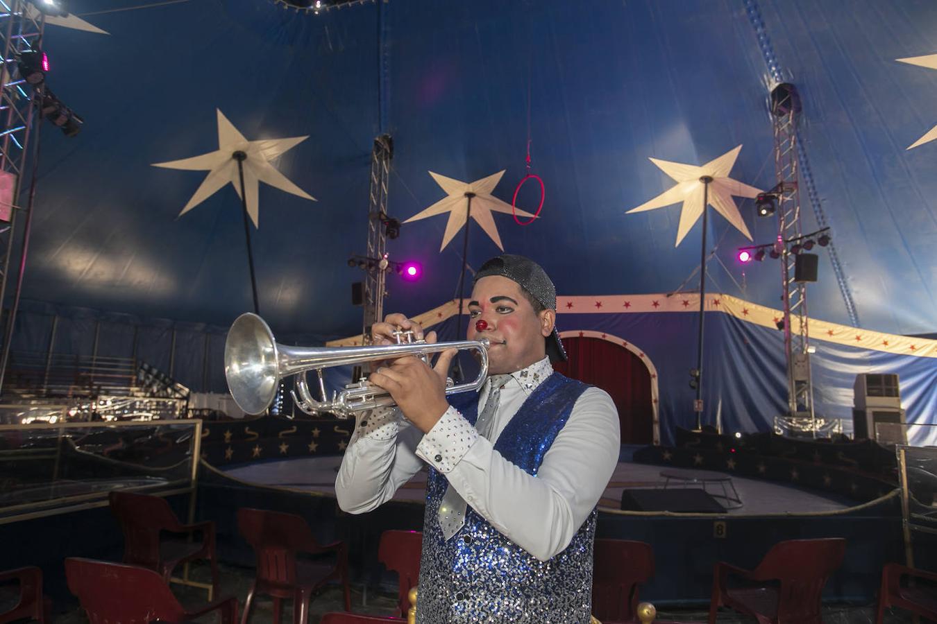 Un día con el Circo Berlín en Córdoba, en imágenes