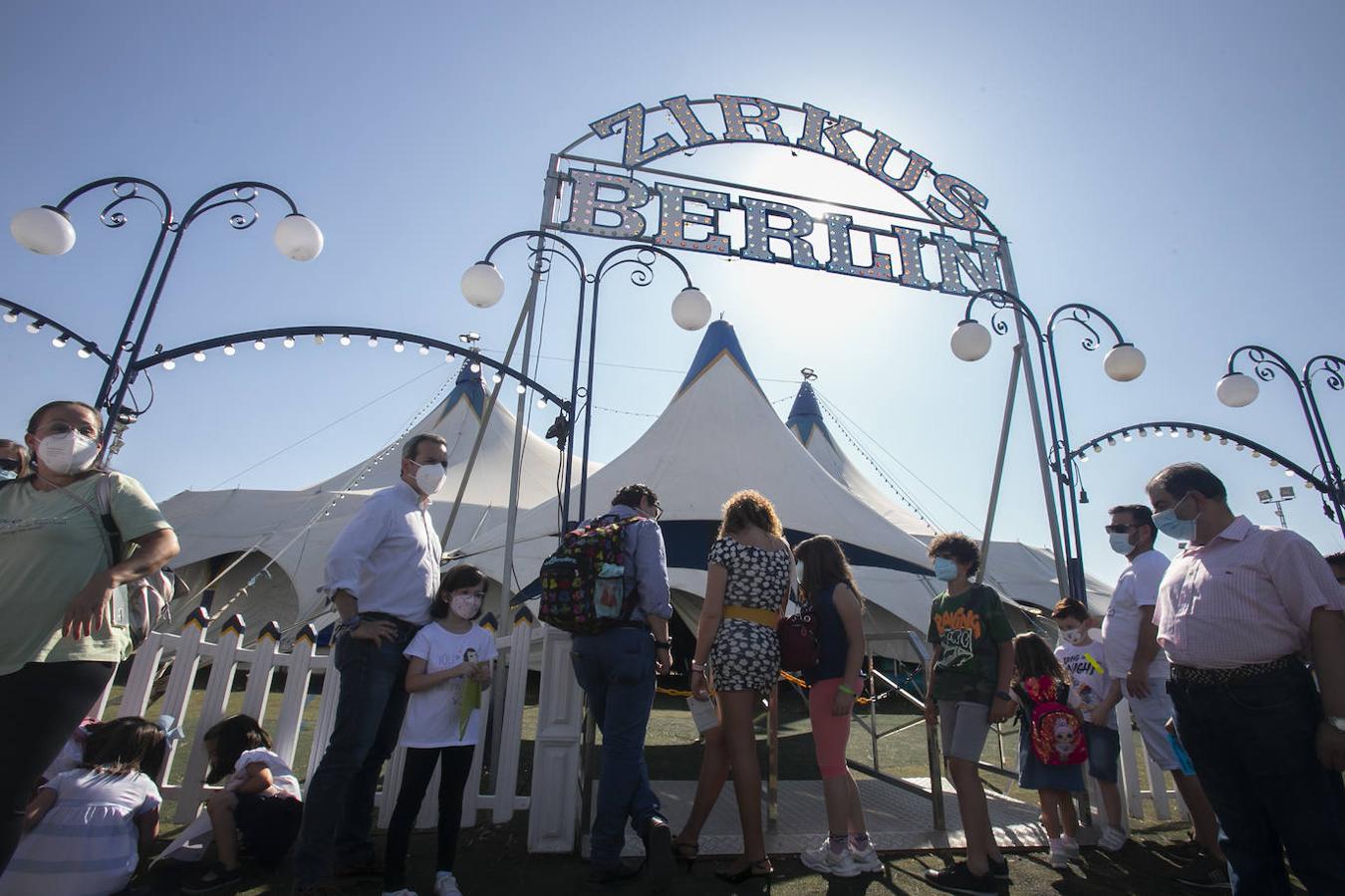 Un día con el Circo Berlín en Córdoba, en imágenes