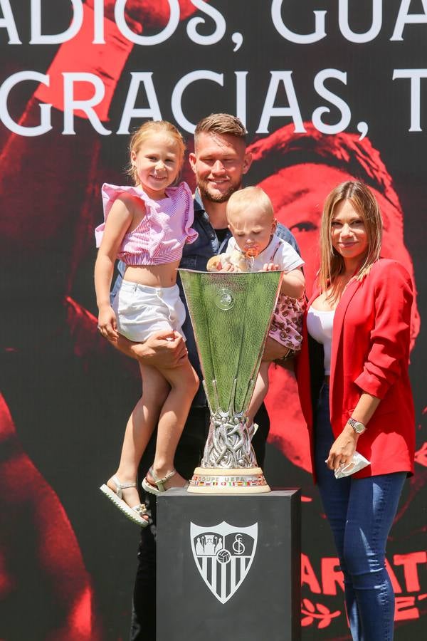 Lágrimas de despedida en el Sevilla FC