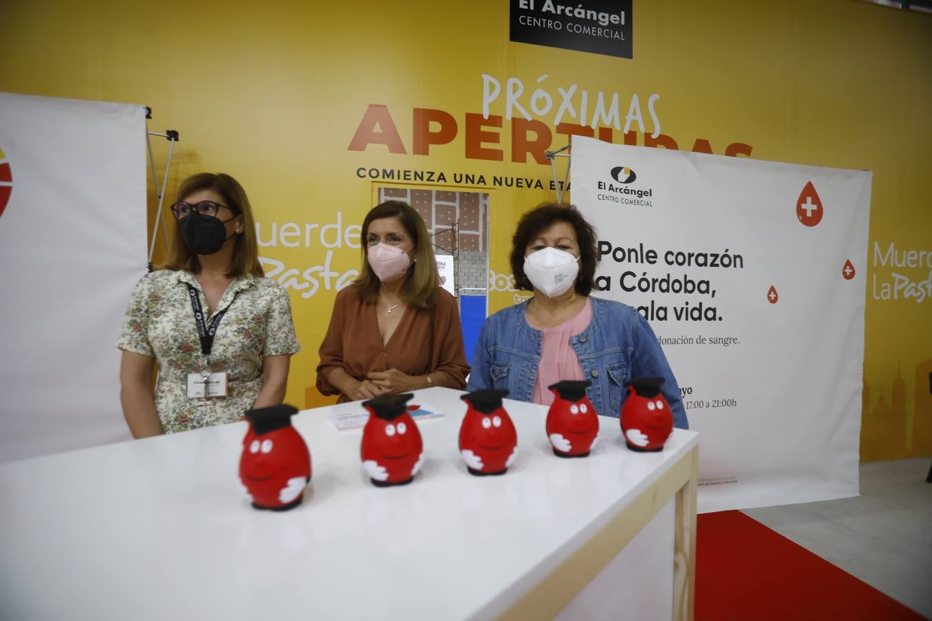 La donación de sangre en el Centro Comercial El Arcángel, en imágenes