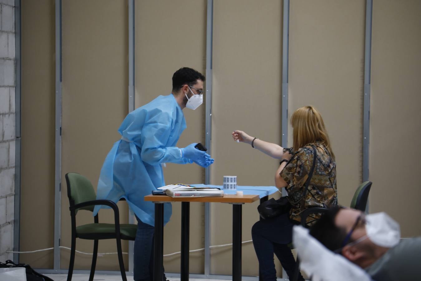 La donación de sangre en el Centro Comercial El Arcángel, en imágenes