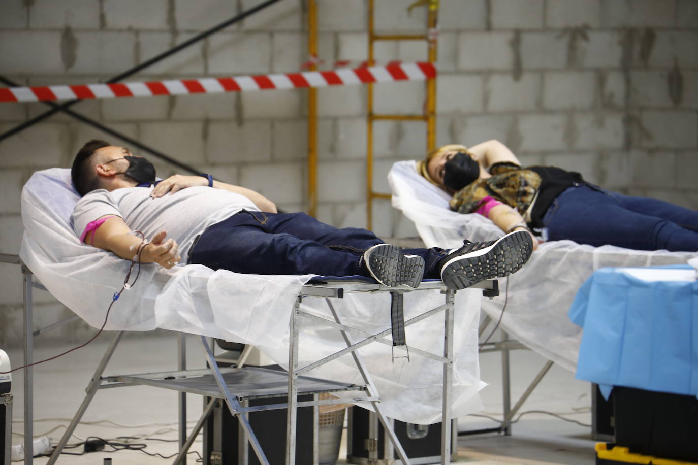 La donación de sangre en el centro comercial El Arcángel de Córdoba, en imágenes