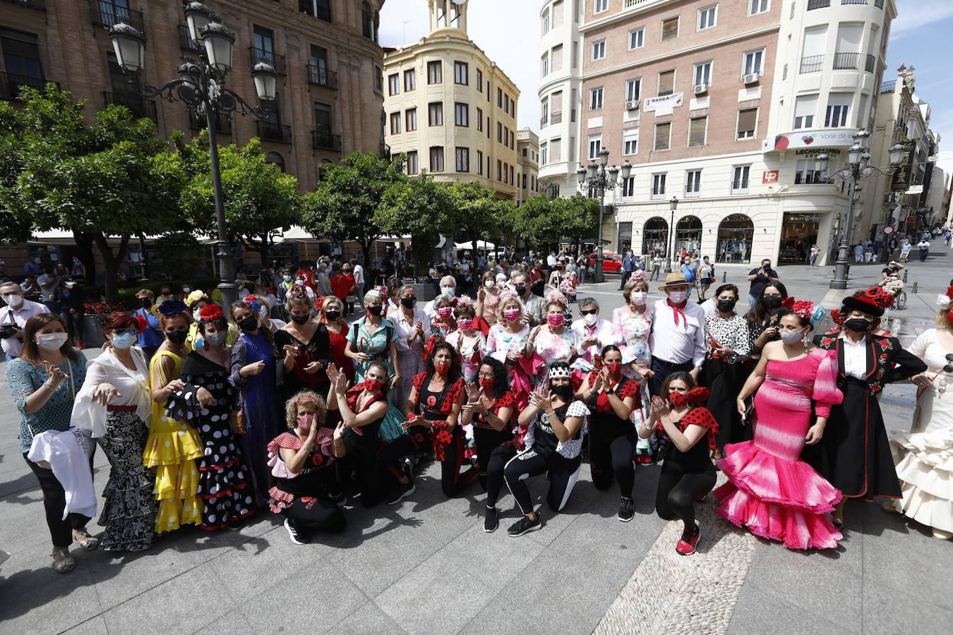 La concentración de mujeres de flamenca en Córdoba, en imágenes