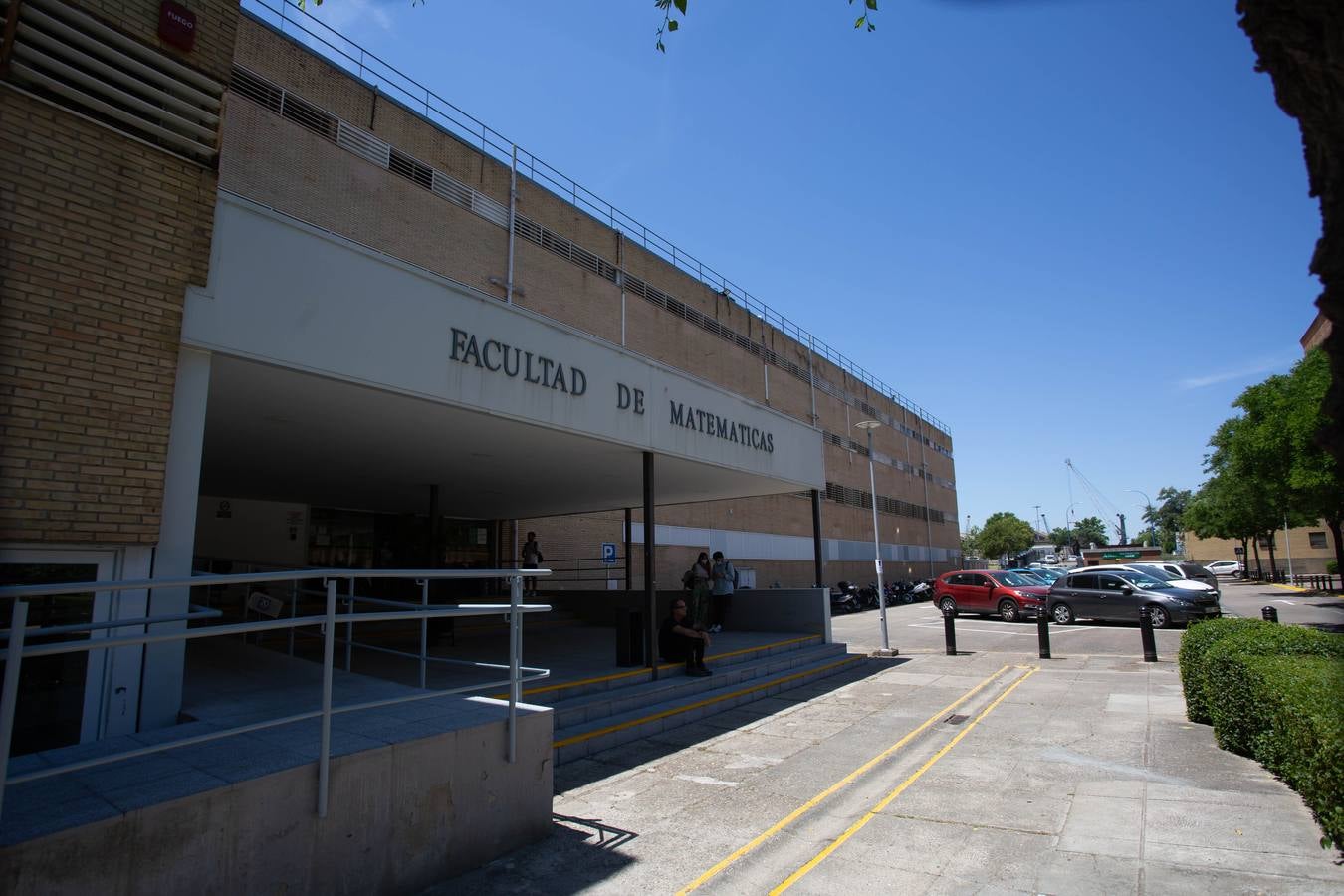 Nuevo centro de vacunación en la Facultad de Matemáticas