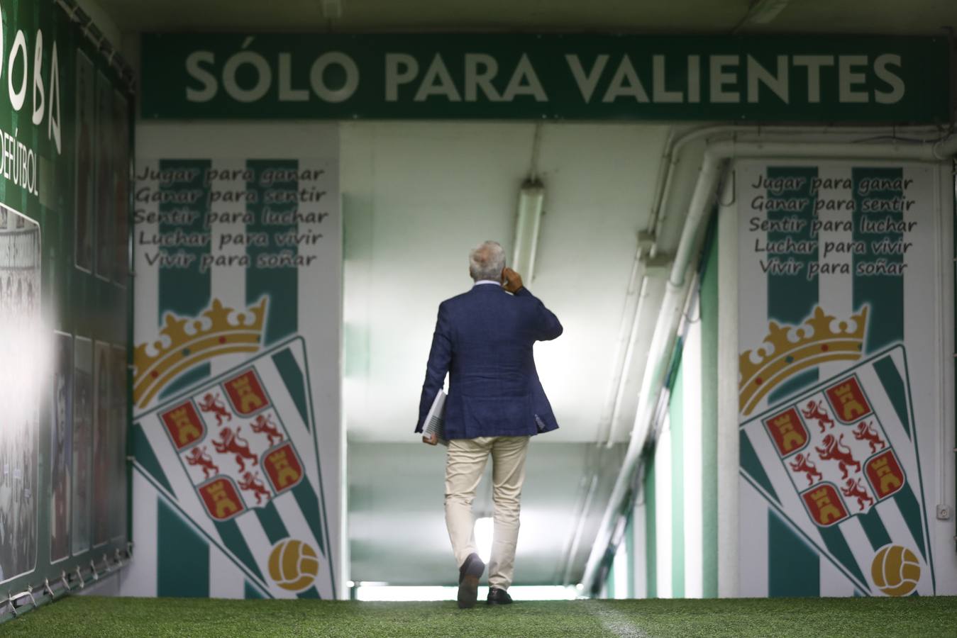 Las lágrimas en la despedida de Miguel Valenzuela del Córdoba CF, en imágenes