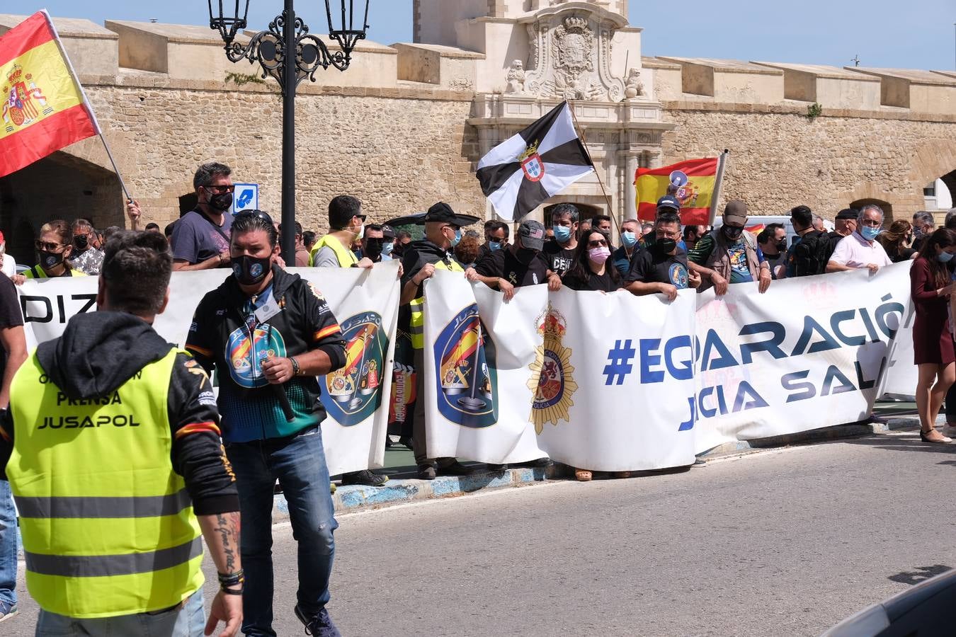 FOTOS: Jusapol vuelve a salir a la calle en Cádiz para pedir más medios