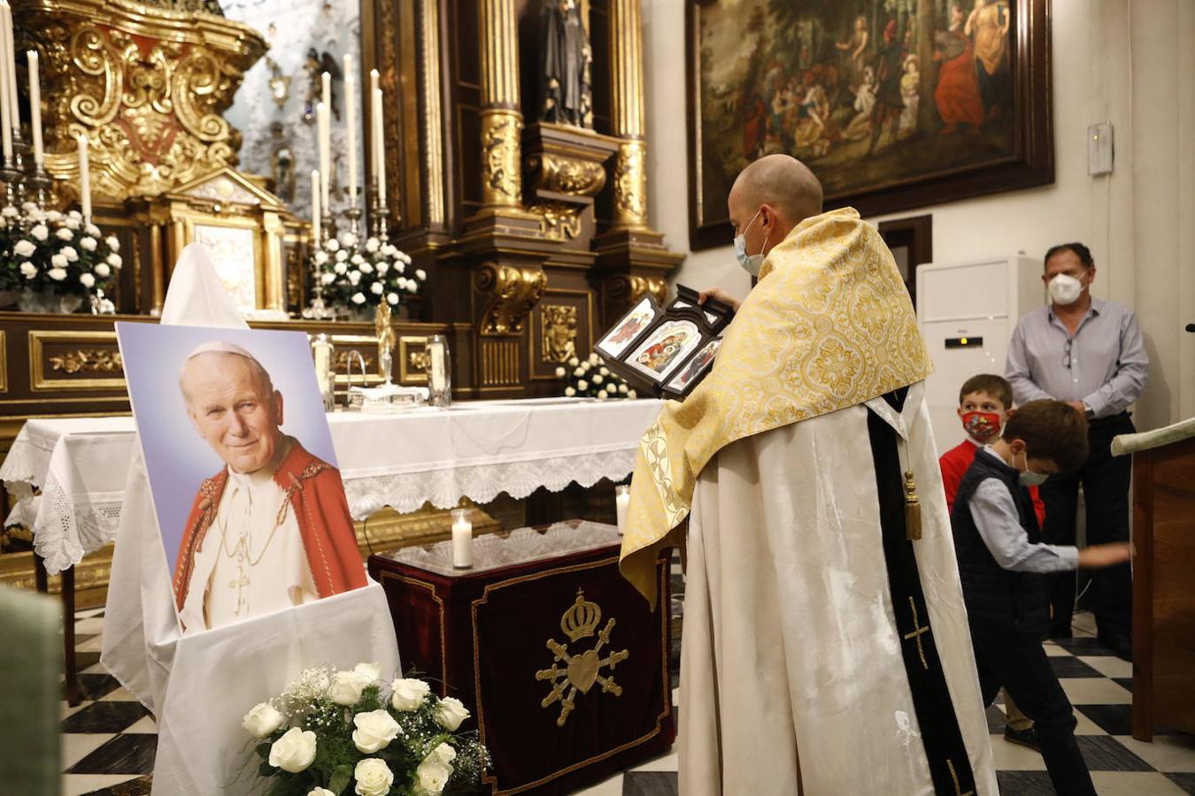 El acto con las reliquias de San Juan Pablo II en Córdoba, en imágenes