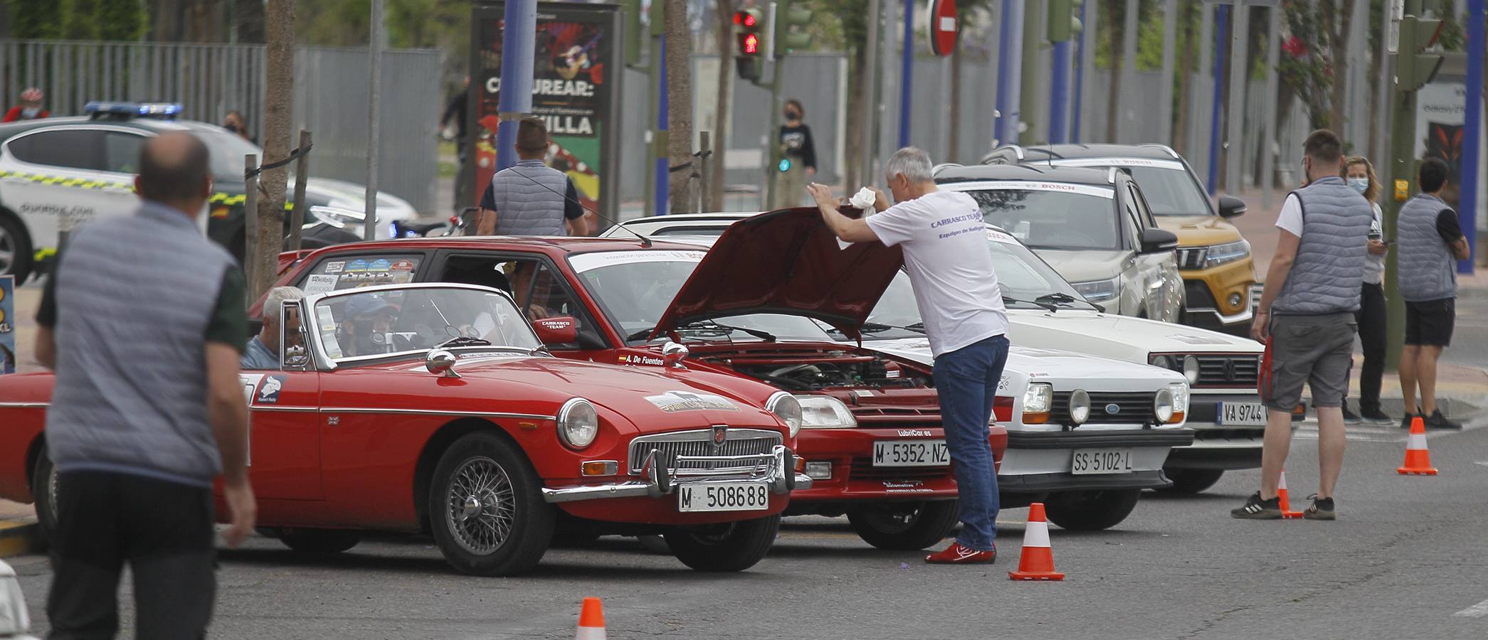 La salida desde Sevilla de la etapa de la Spain Classic Rally, en imágenes