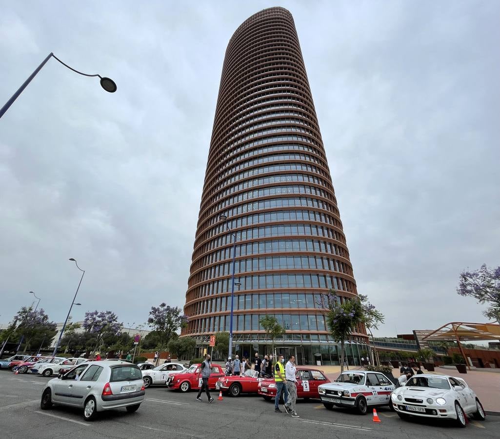 La salida desde Sevilla de la etapa de la Spain Classic Rally, en imágenes